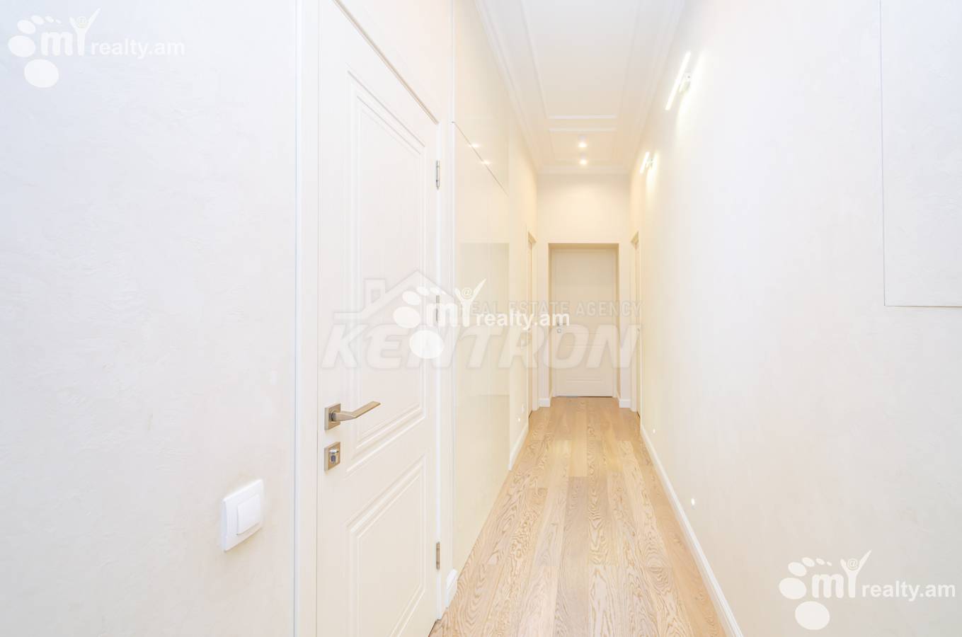 3 սենյականոց բնակարան  Նալբանդյան փող, Կենտրոն Երևան, 152842