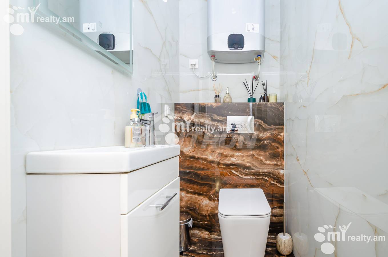 3 սենյականոց բնակարան  Նալբանդյան փող, Կենտրոն Երևան, 152842