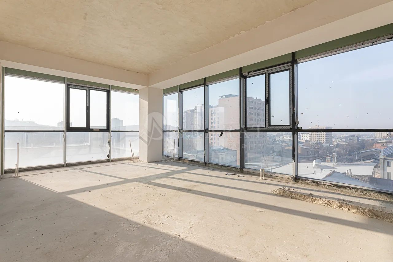 4 bedroom apartment for sale خیابان رُستُم, مرکز شهر ایروان, 158377