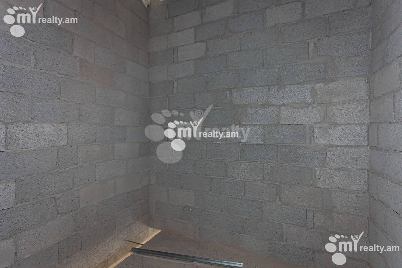 Купить 5 комнатную квартиру Антараин, ул. Г. Гаспаряна, Центр Ереван, 153017