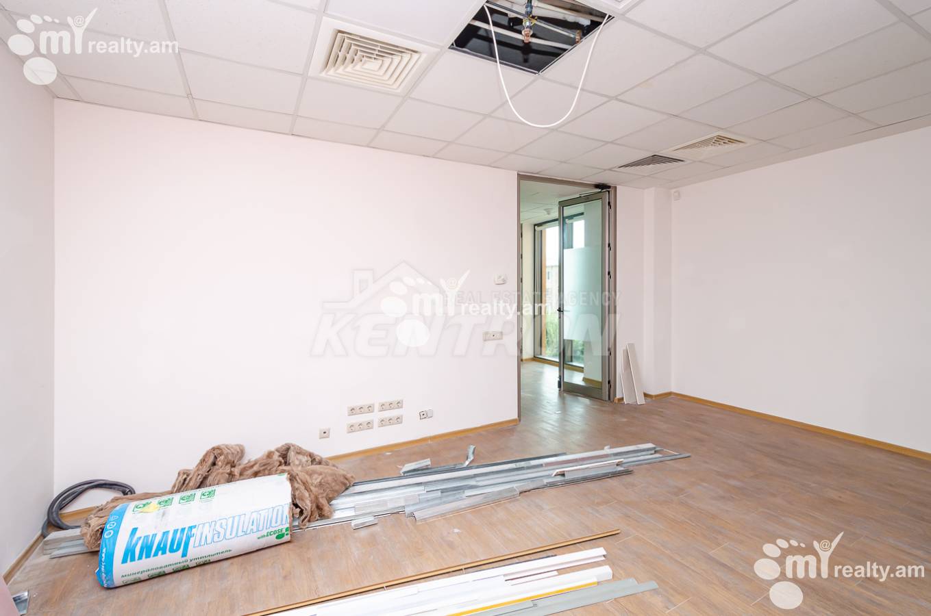 Снять коммерческoе помещение Г.Лусаворич ул, Центр Ереван, 153214