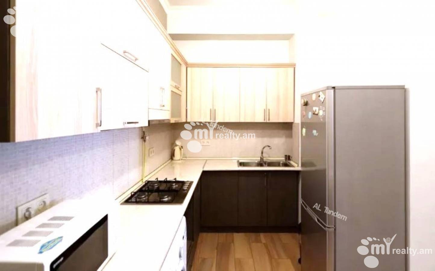 3 bedroom apartment for sale خیابان یِکمالیان, مرکز شهر ایروان, 143081