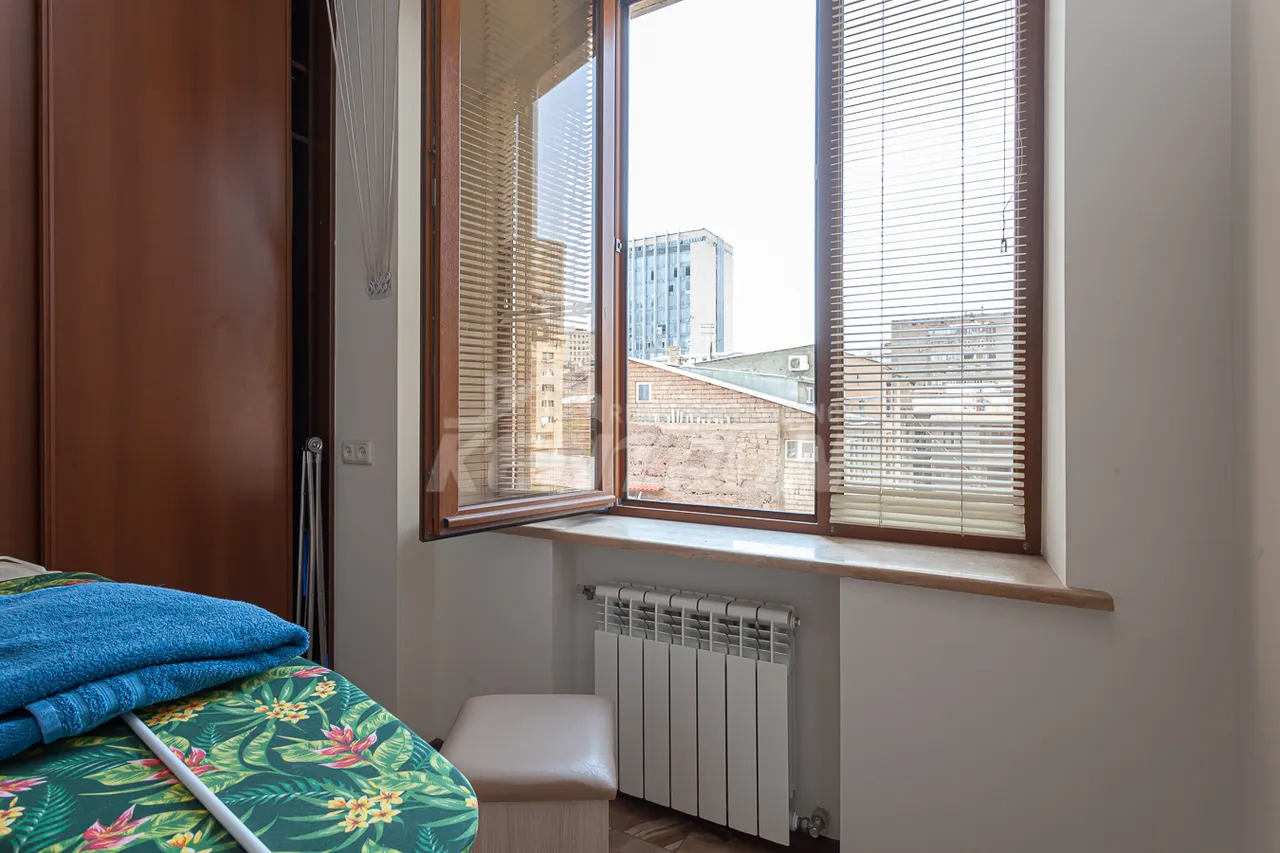 3 bedroom apartment for sale خیابان آرام, مرکز شهر ایروان, 157330