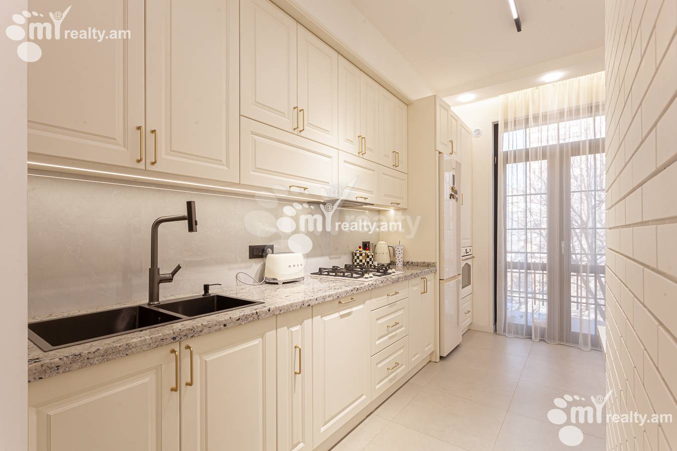 5 bedroom apartment for sale خیابان تومانیان, مرکز شهر ایروان, 154692