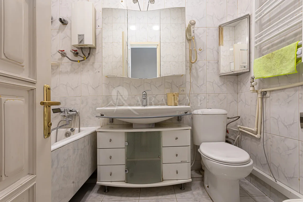 4 bedroom apartment for sale Baghramyan av(Arabkir), Arabkir Yerevan, 158395