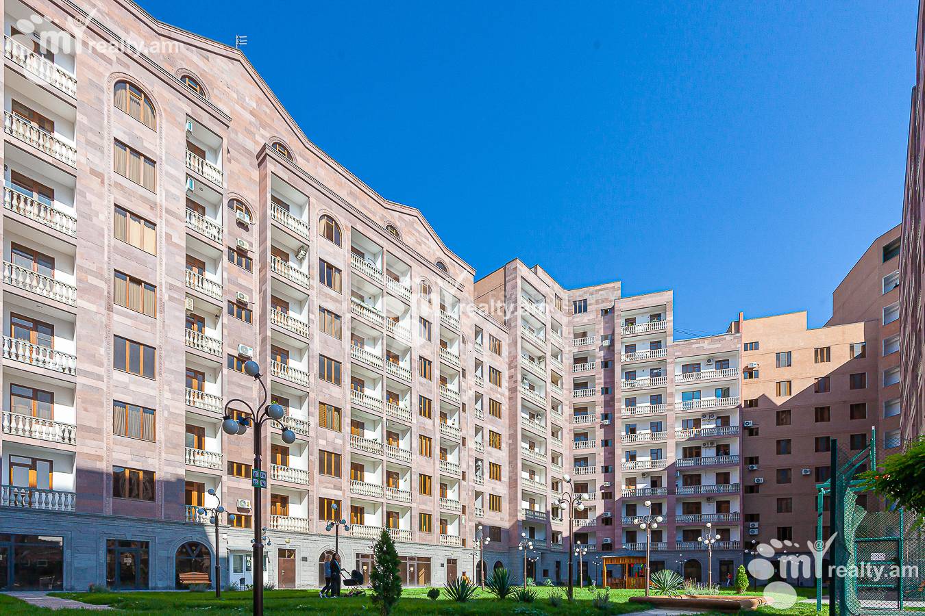 Купить 3 комнатную квартиру Адонц ул, Арабкир Ереван, 104777