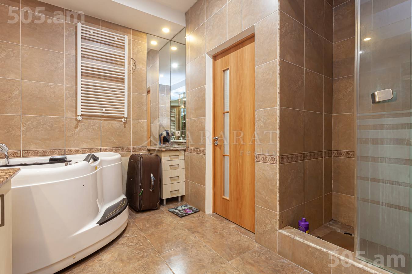 4 bedroom apartment for rent Azatutyan Ave, Arabkir Yerevan, 154351