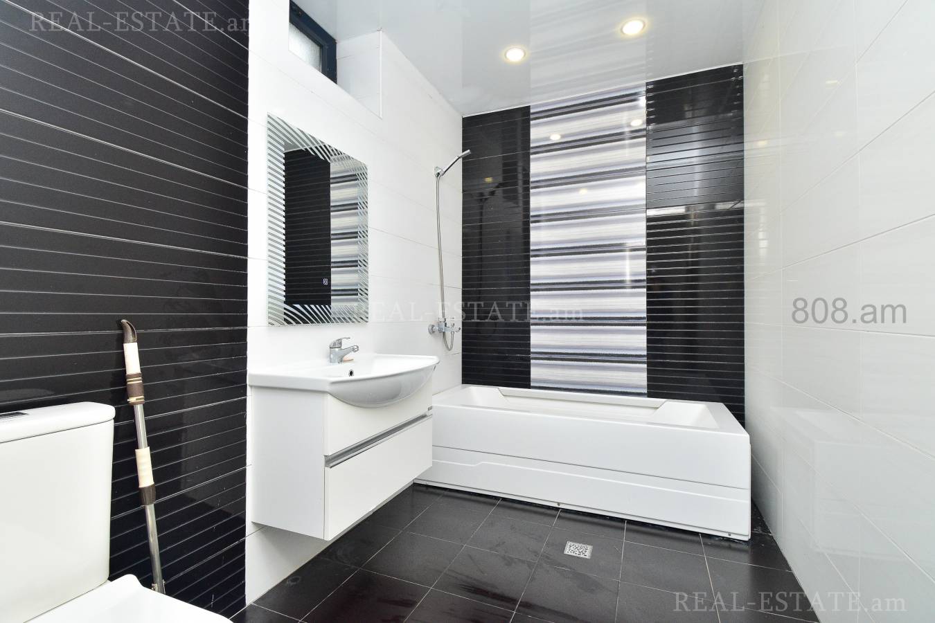 House for sale خیابان نازاربِکیان, آچاپنیاک ایروان, 127695