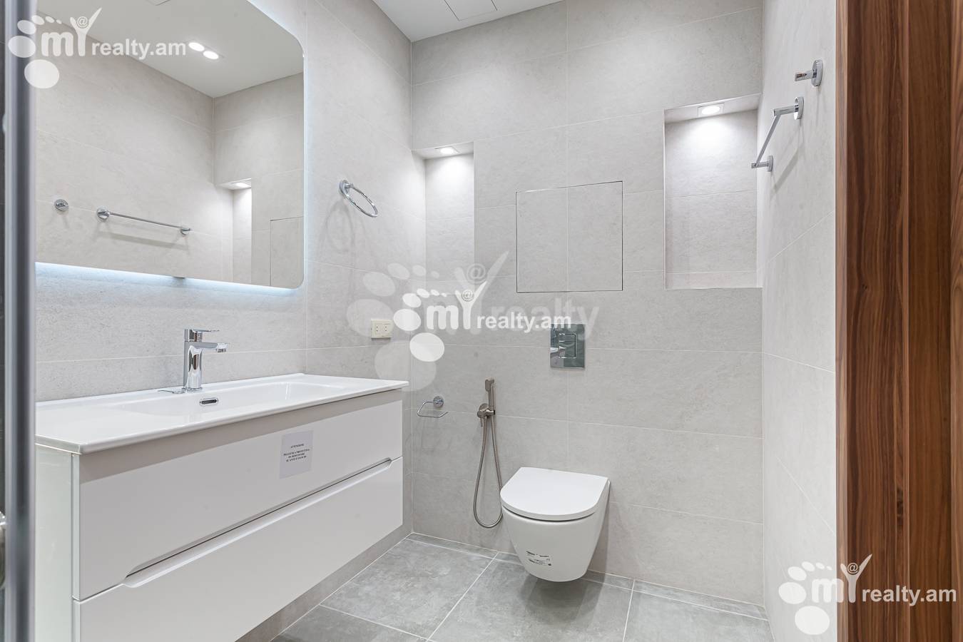 3 bedroom apartment for sale Teryan St, Center Yerevan, 155484