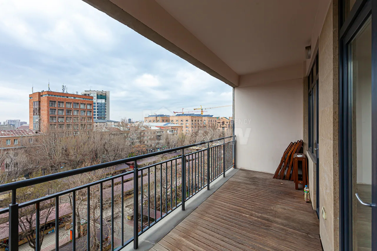 4 սենյականոց բնակարան վարձով Վարդանանց փող, Կենտրոն Երևան, 158840