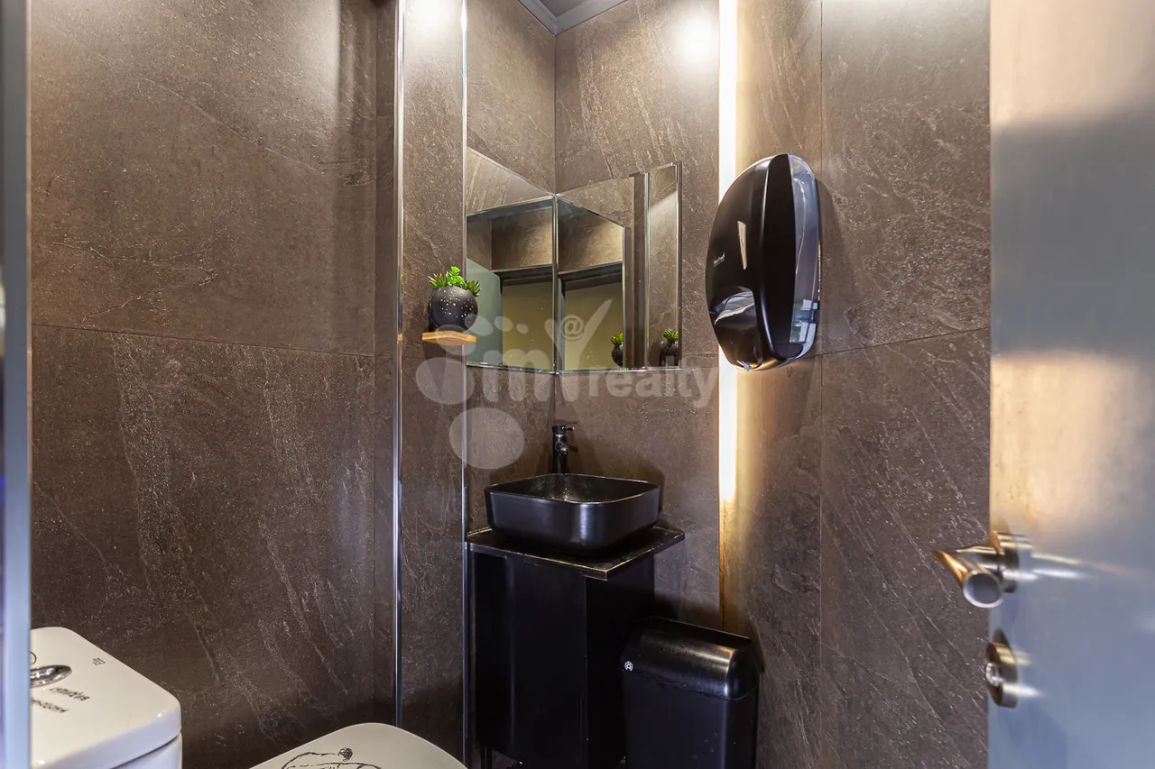 Commercial property for sale Tumanyan St, Center Yerevan, 160828