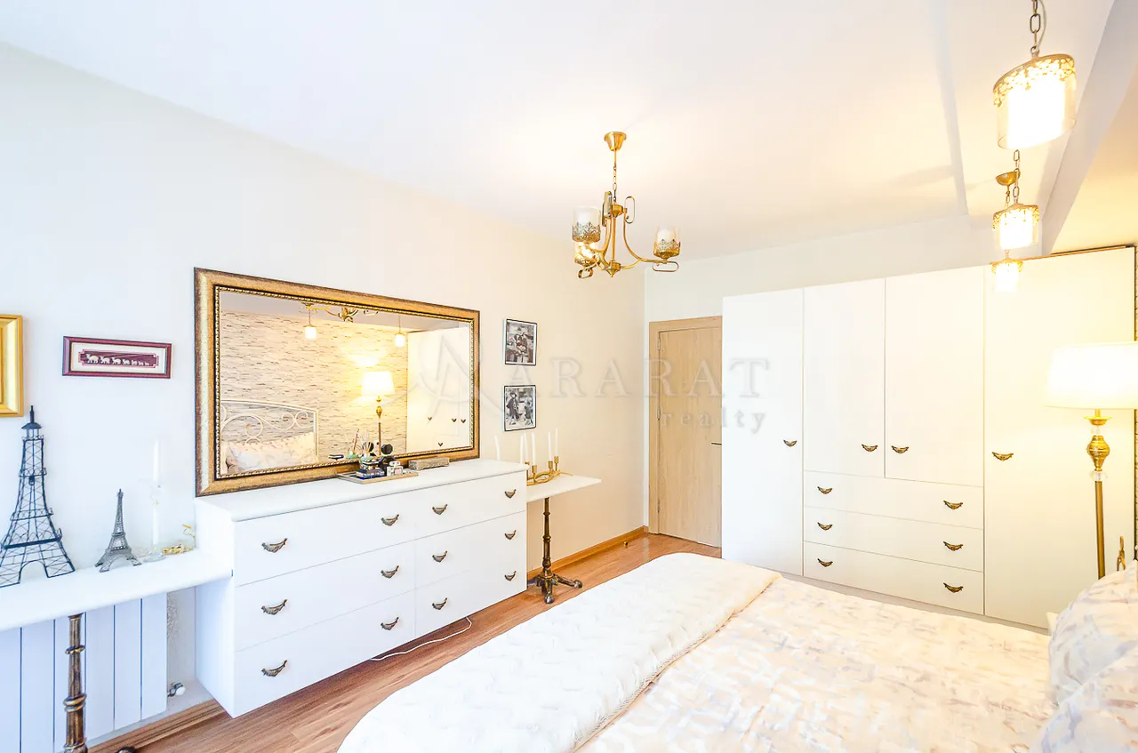 Снять 2 комнатную квартиру Бузанд ул, Центр Ереван, 158905