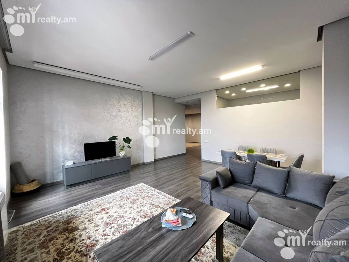 4 bedroom apartment for sale خیابان آزاتوتیان, عربگیر ایروان, 158123