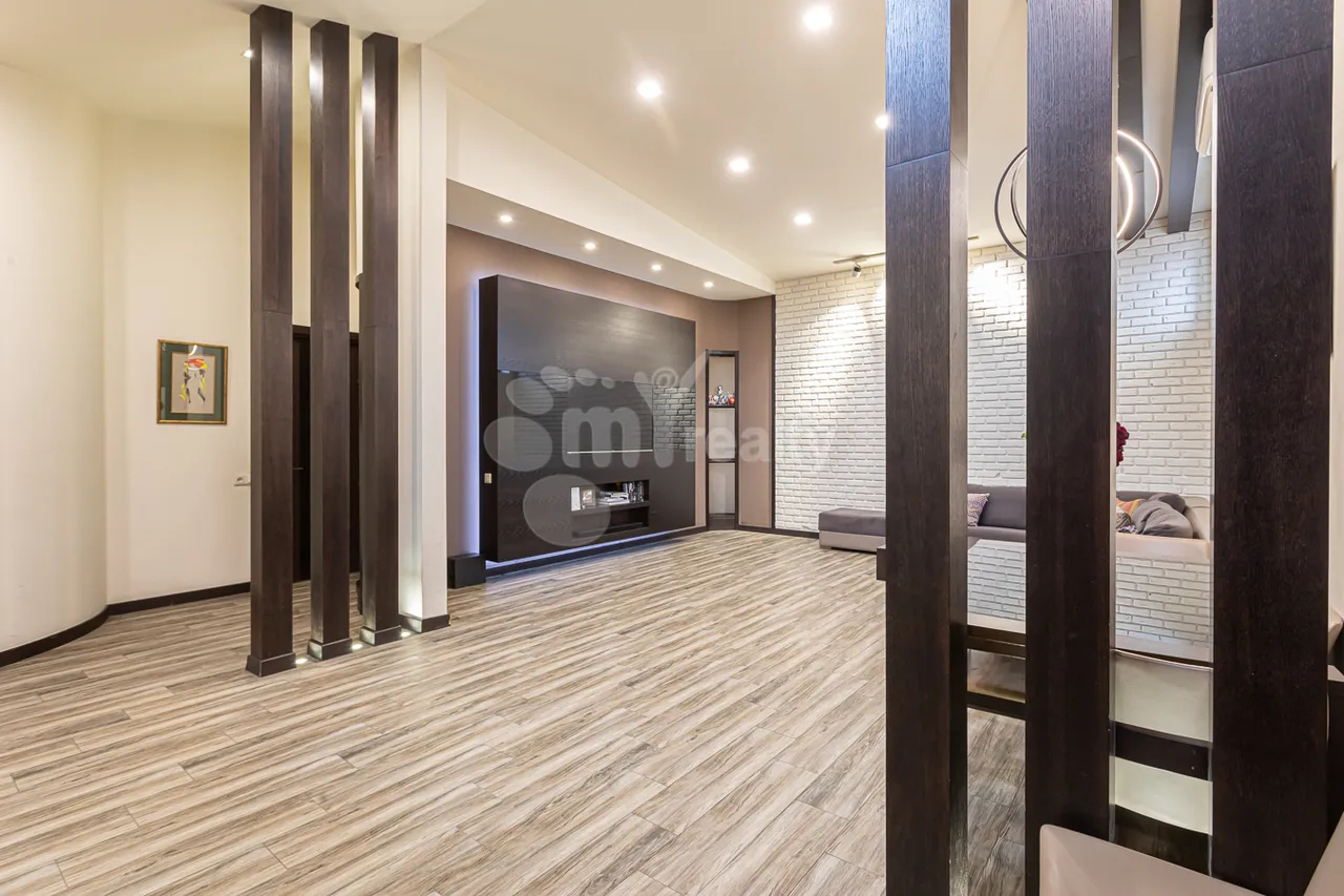 4 bedroom apartment for sale Mashtots Ave, Center Yerevan, 159618