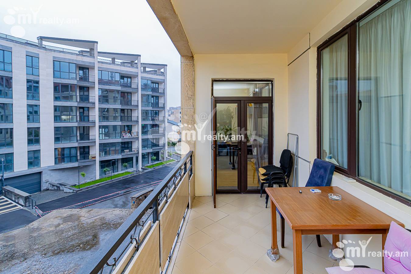 Купить 2 комнатную квартиру Антараин ул, Центр Ереван, 149086