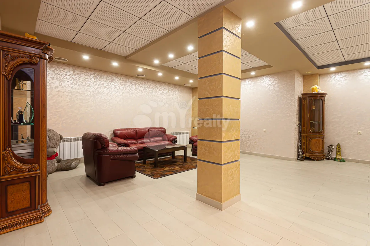 House for sale G 1 dis., Ajapnyak Yerevan, 161278