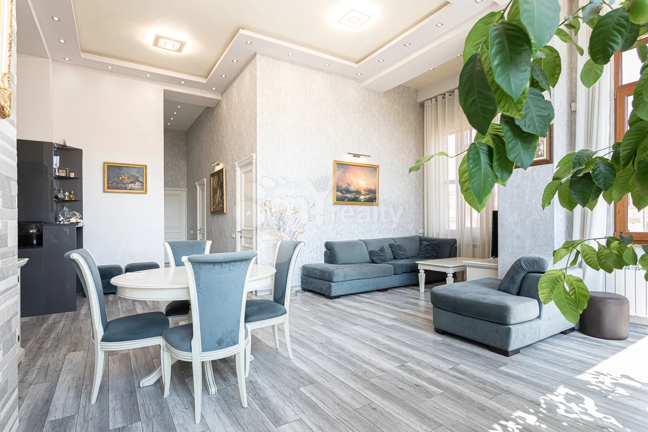 4 bedroom apartment for sale خیابان آدونس, عربگیر ایروان, 159646