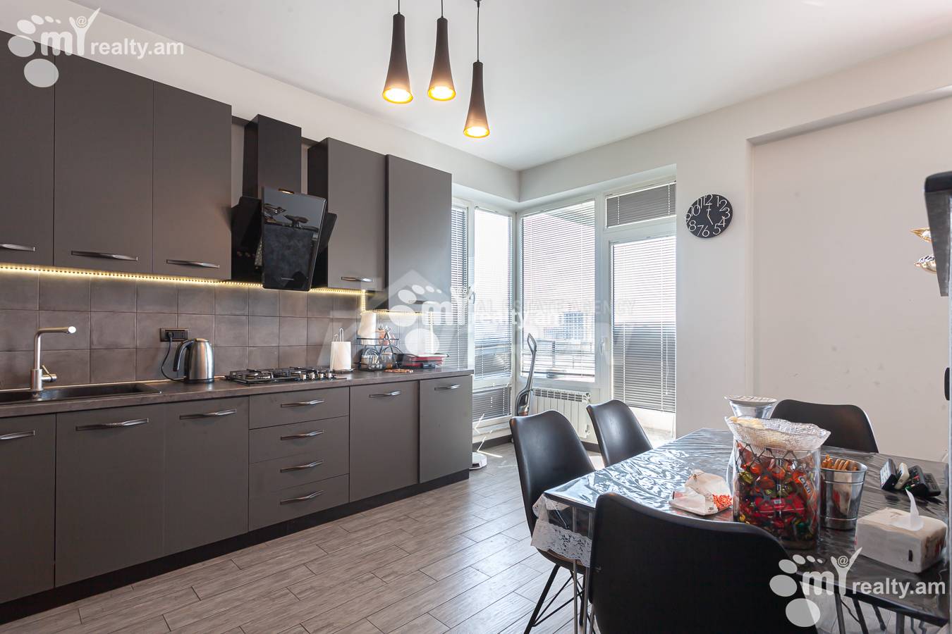 3 bedroom apartment for sale Sevak St, Kanaqer-Zeytun Yerevan, 156138