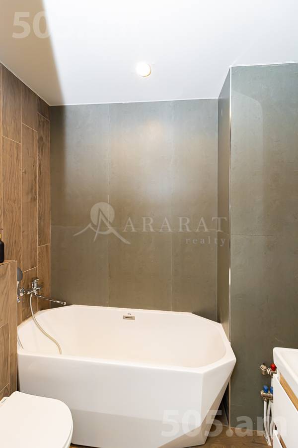 4 սենյականոց բնակարան  Աղբյուր Սերոբ փող, Արաբկիր Երևան, 154761