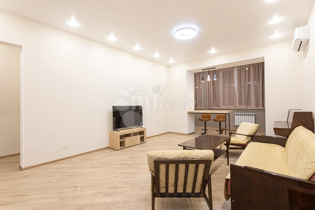 3 սենյականոց բնակարան վարձով Սարյան փող, Կենտրոն Երևան, 158711