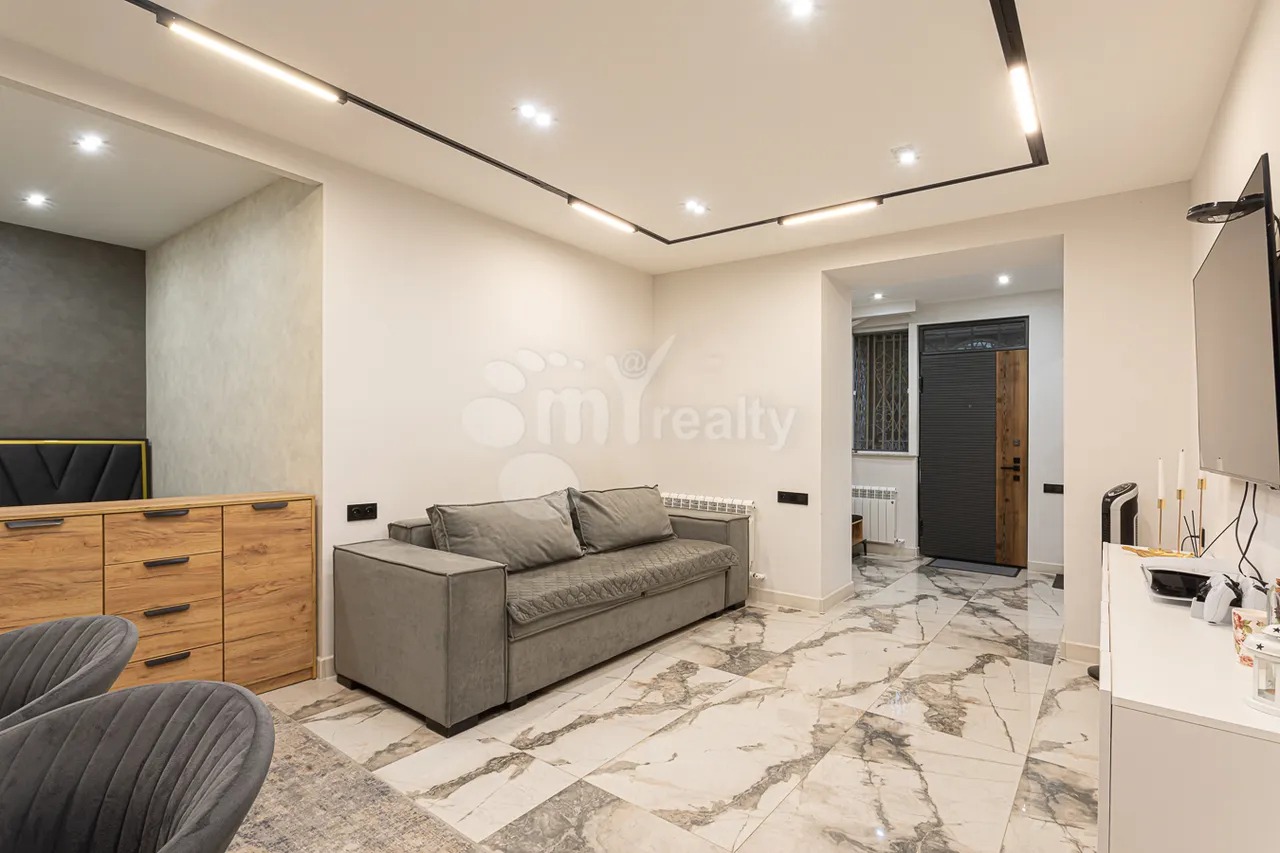 3 bedroom apartment for sale خیابان گولبِنکیان, عربگیر ایروان, 157443