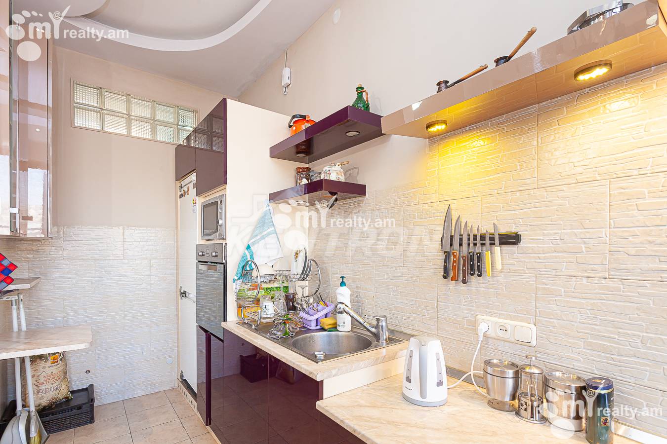 3 bedroom apartment for rent Bayron St, Center Yerevan, 146556