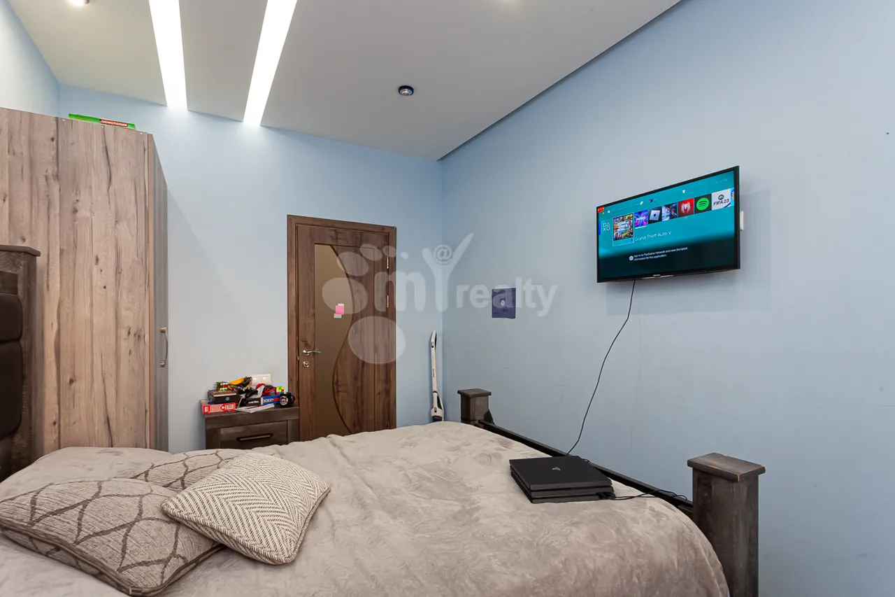 3 bedroom apartment for sale خیابان خورِناتسی, مرکز شهر ایروان, 159554