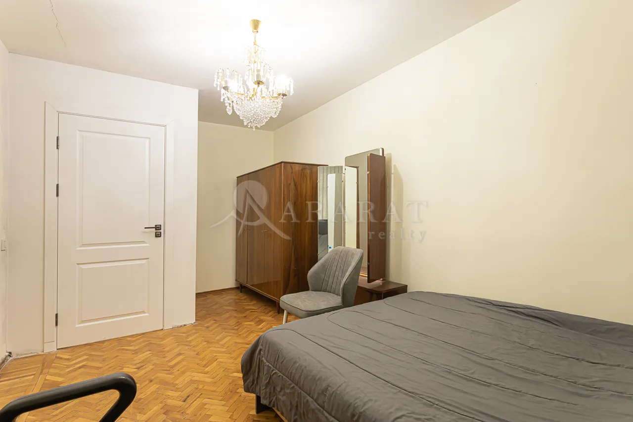 3 bedroom apartment for sale Mashtots Ave, Center Yerevan, 157755