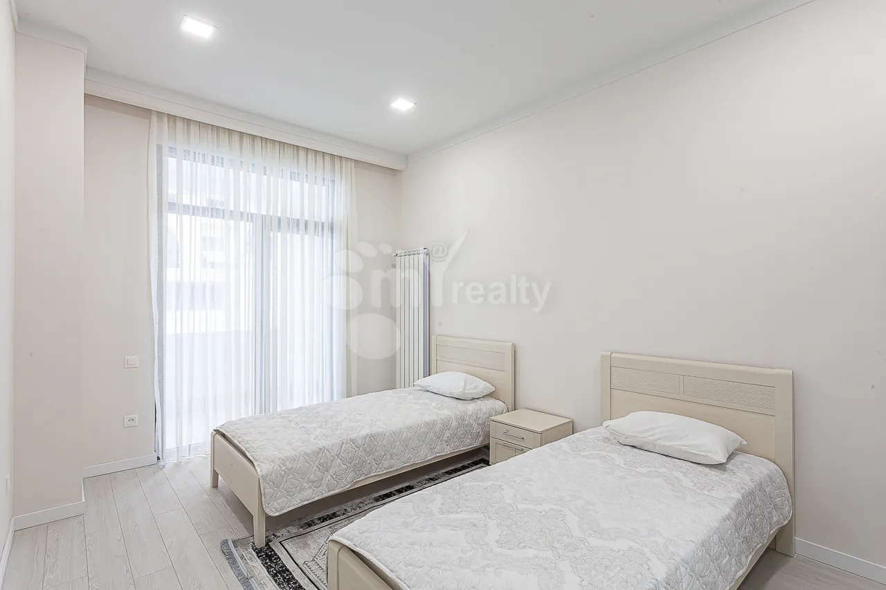 4 սենյականոց բնակարան վարձով Բուզանդի փող, Կենտրոն Երևան, 158869