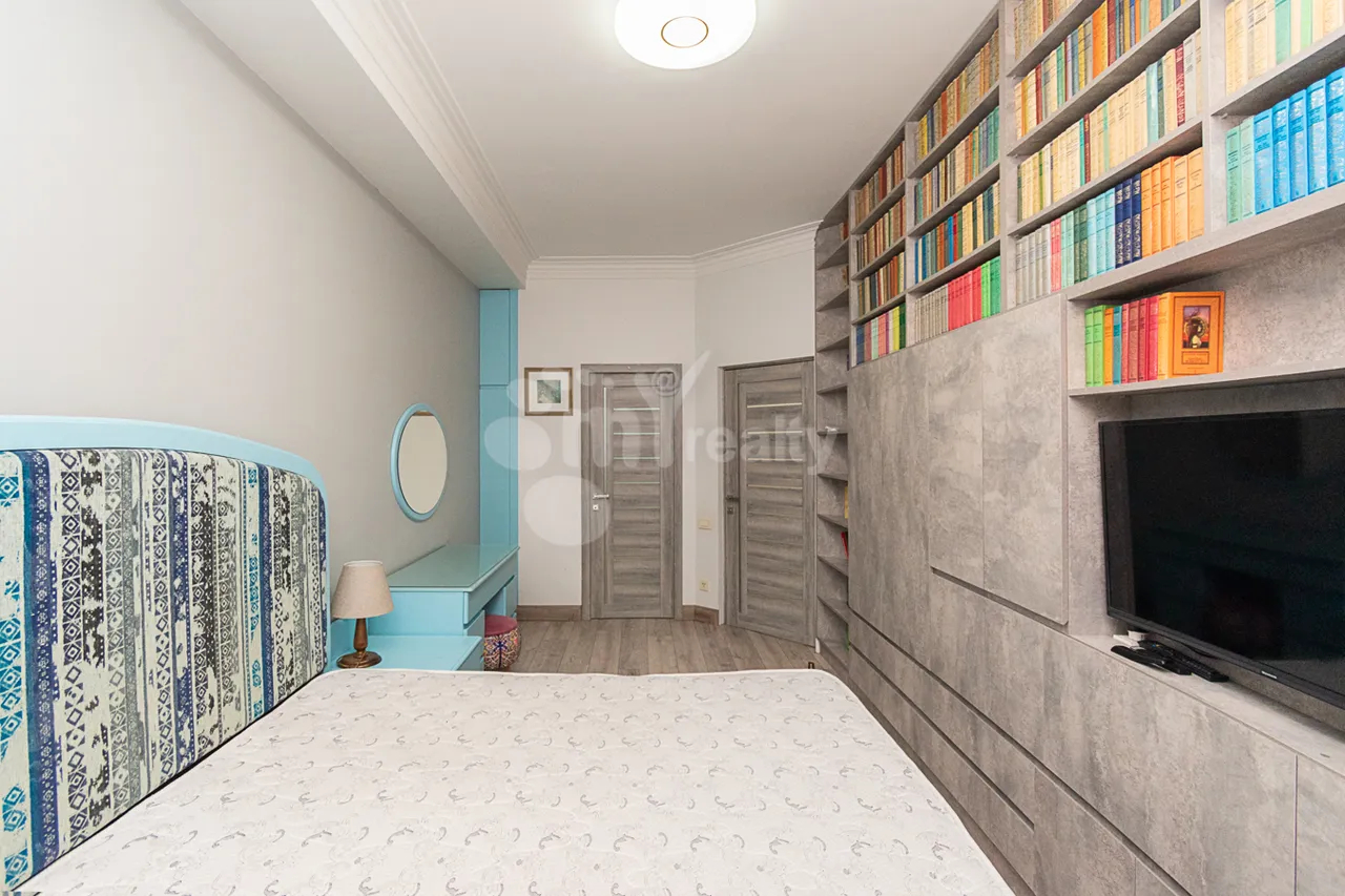 3 bedroom apartment for sale Antarayin, Rue Leonid Azgaldyan, Center Yerevan, 160270