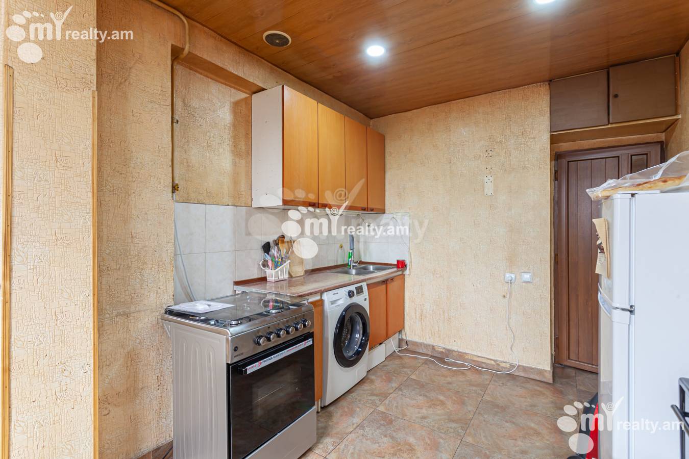2 bedroom apartment for rent E. Qochar St, Center Yerevan, 151650