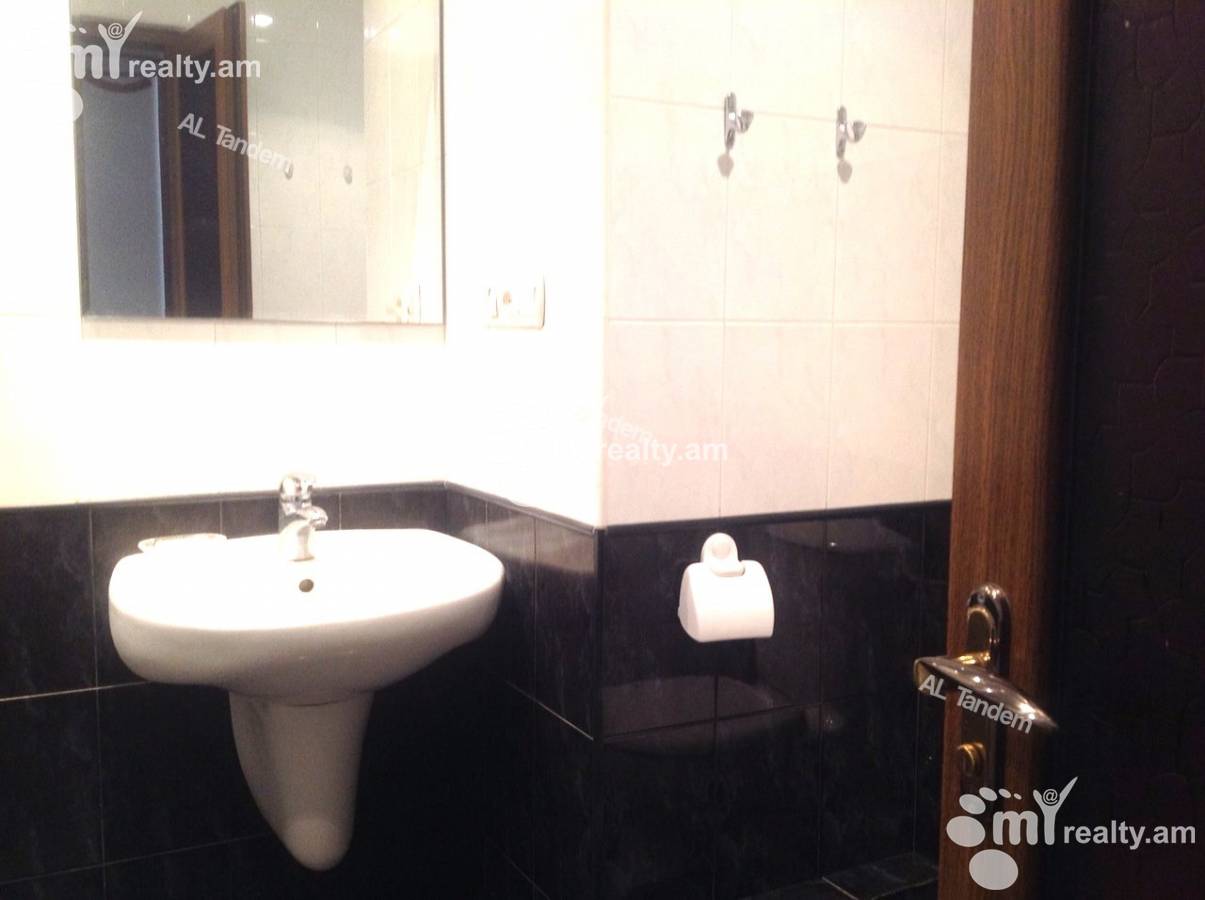 Снять 2 комнатную квартиру Саят-Нова пр, Центр Ереван, 142233