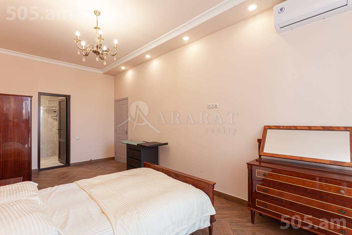 4 bedroom apartment for rent Rostom St, Center Yerevan, 149800