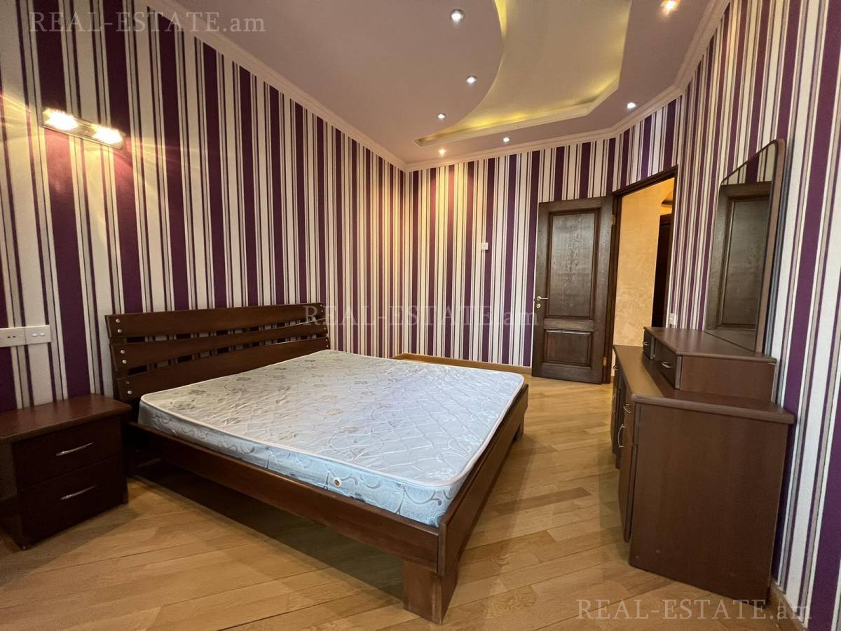 3 bedroom apartment for rent Sayat-Nova Ave, Center Yerevan, 126506