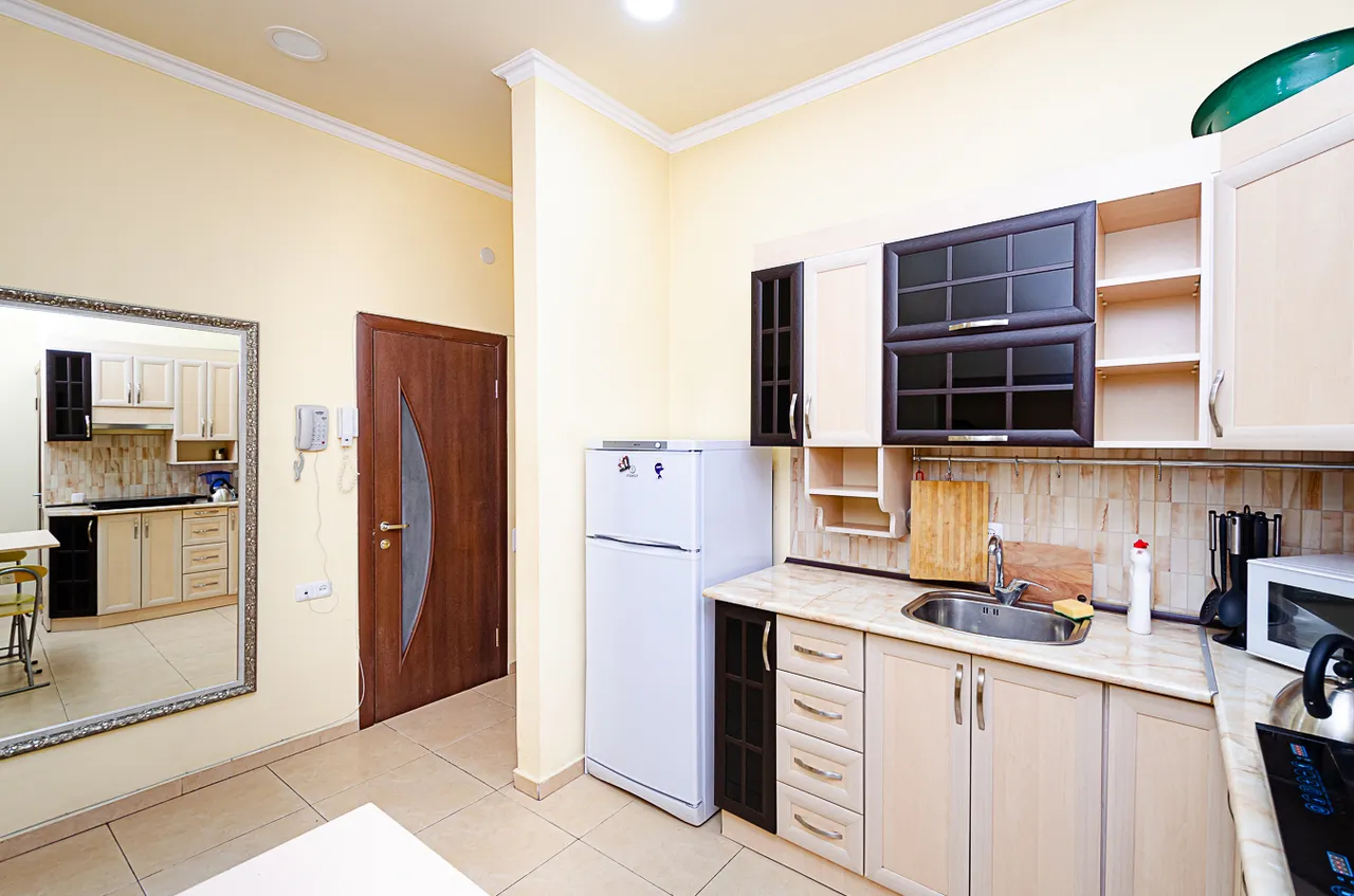 2 bedroom apartment for rent Saryan St, Center Yerevan, 161914