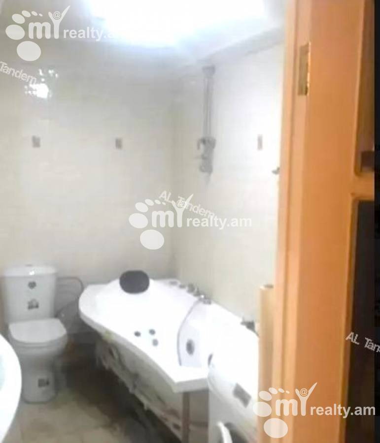 3 սենյականոց բնակարան  Սայաթ-Նովայի պող, Կենտրոն Երևան, 141287