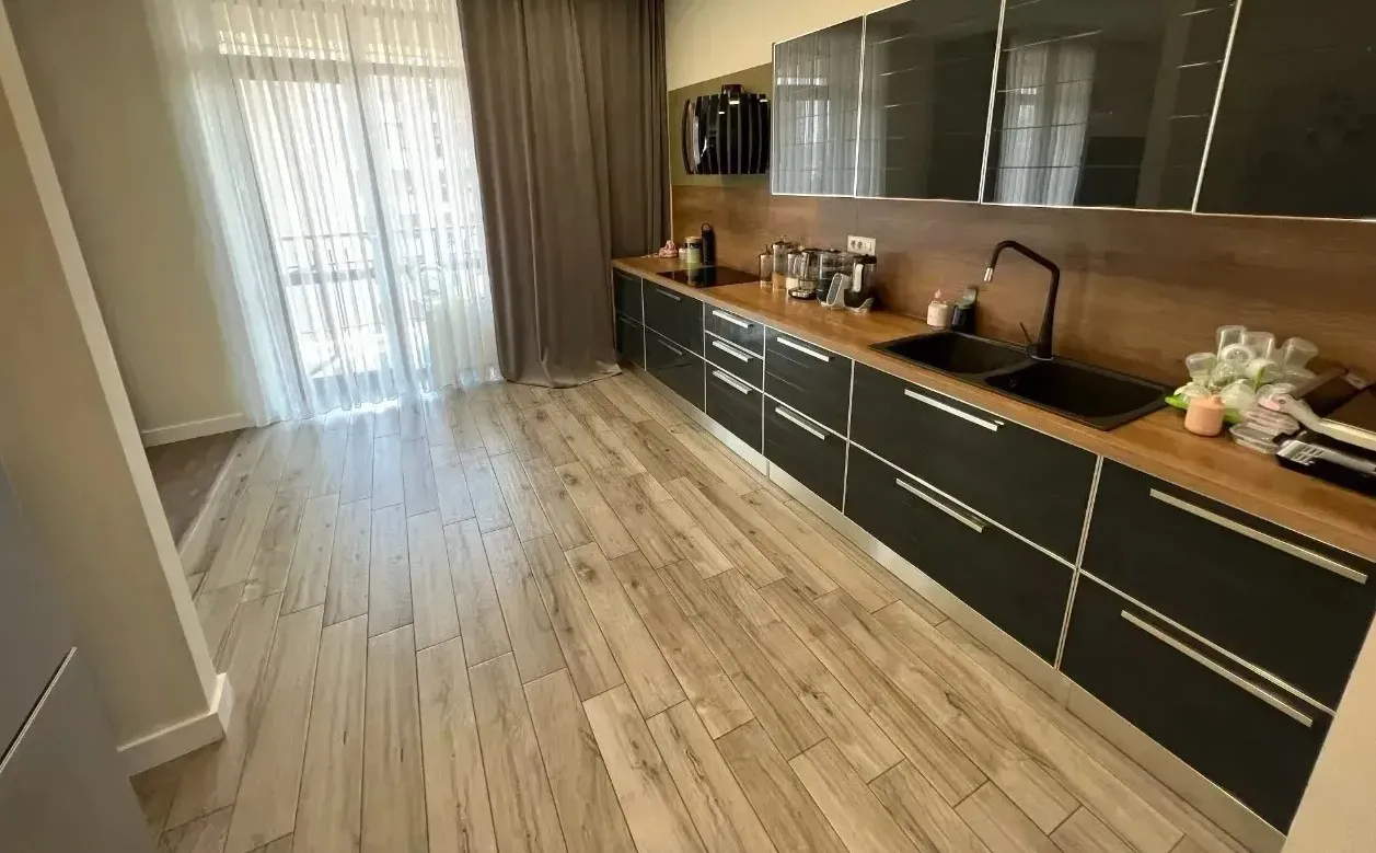 3 bedroom apartment for sale D. Demirchyan St, Center Yerevan, 161099