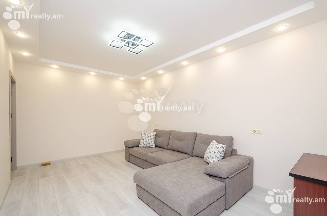 1 սենյականոց բնակարան վարձով Ա. Խաչատրյան փող, Արաբկիր Երևան, 154204