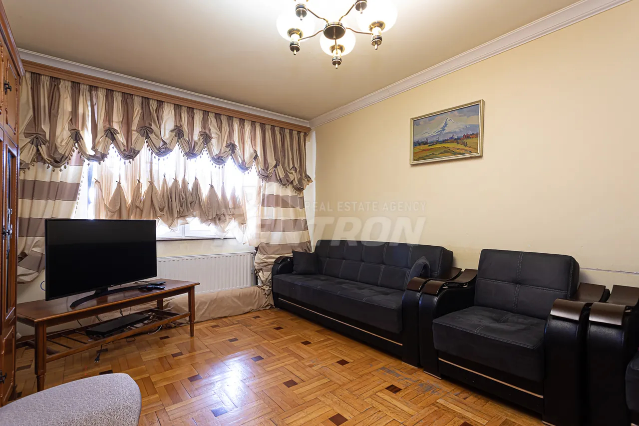 3 bedroom apartment for sale خیابان اِرزنکیان, عربگیر ایروان, 158124