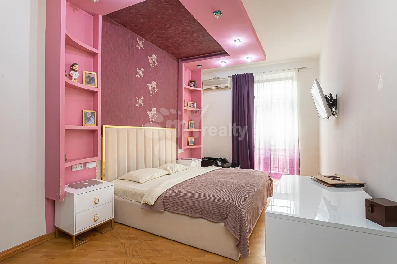 4 bedroom apartment for sale M.Khorenatsi St, Center Yerevan, 159808