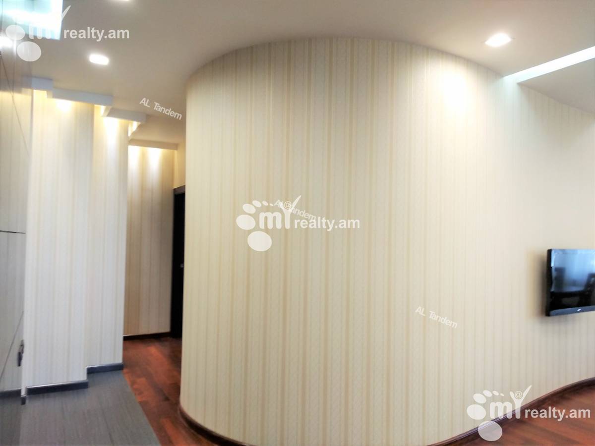 3 bedroom apartment for rent Vardanants St, Center Yerevan, 125911