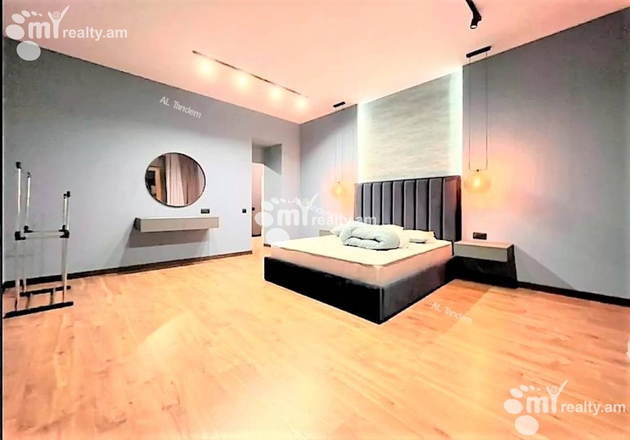 3 bedroom apartment for sale Mashtots Ave, Center Yerevan, 134405