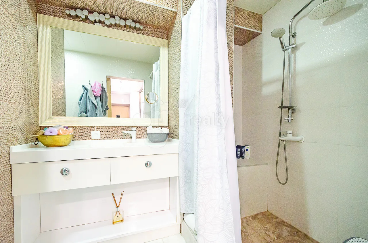 Снять 2 комнатную квартиру Бузанд ул, Центр Ереван, 158906