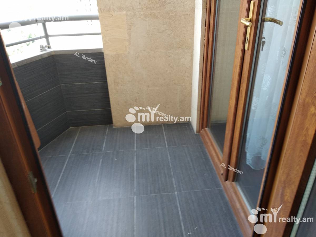 3 bedroom apartment for rent Vardanants St, Center Yerevan, 125911