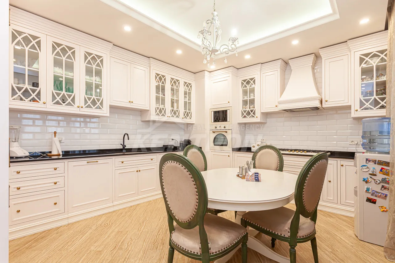 5 bedroom apartment for sale V.Vagharshyan St, Arabkir Yerevan, 159689