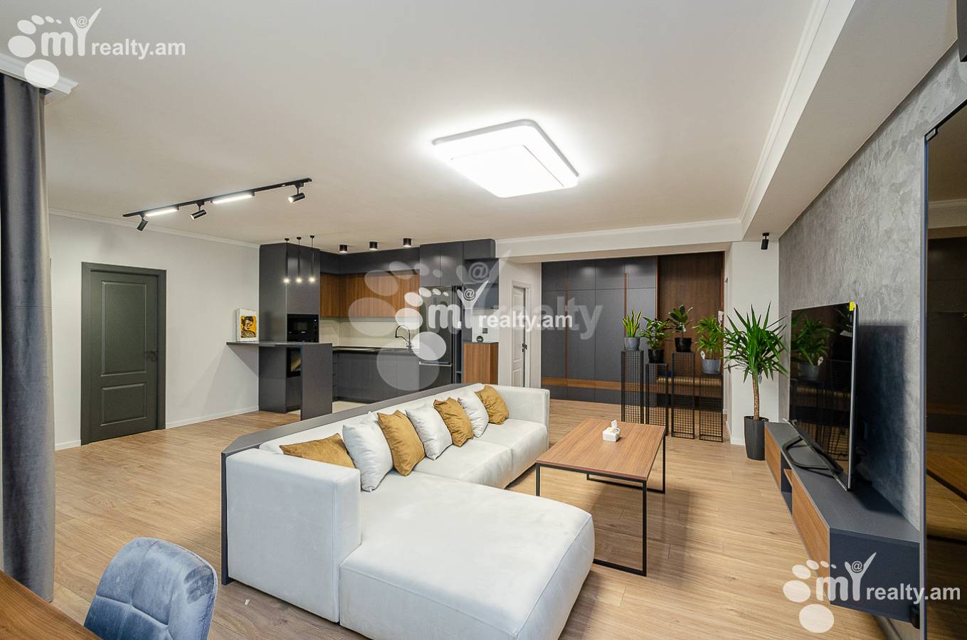 3 սենյականոց բնակարան  Օրբելի Եղբայրների փող, Արաբկիր Երևան, 142936