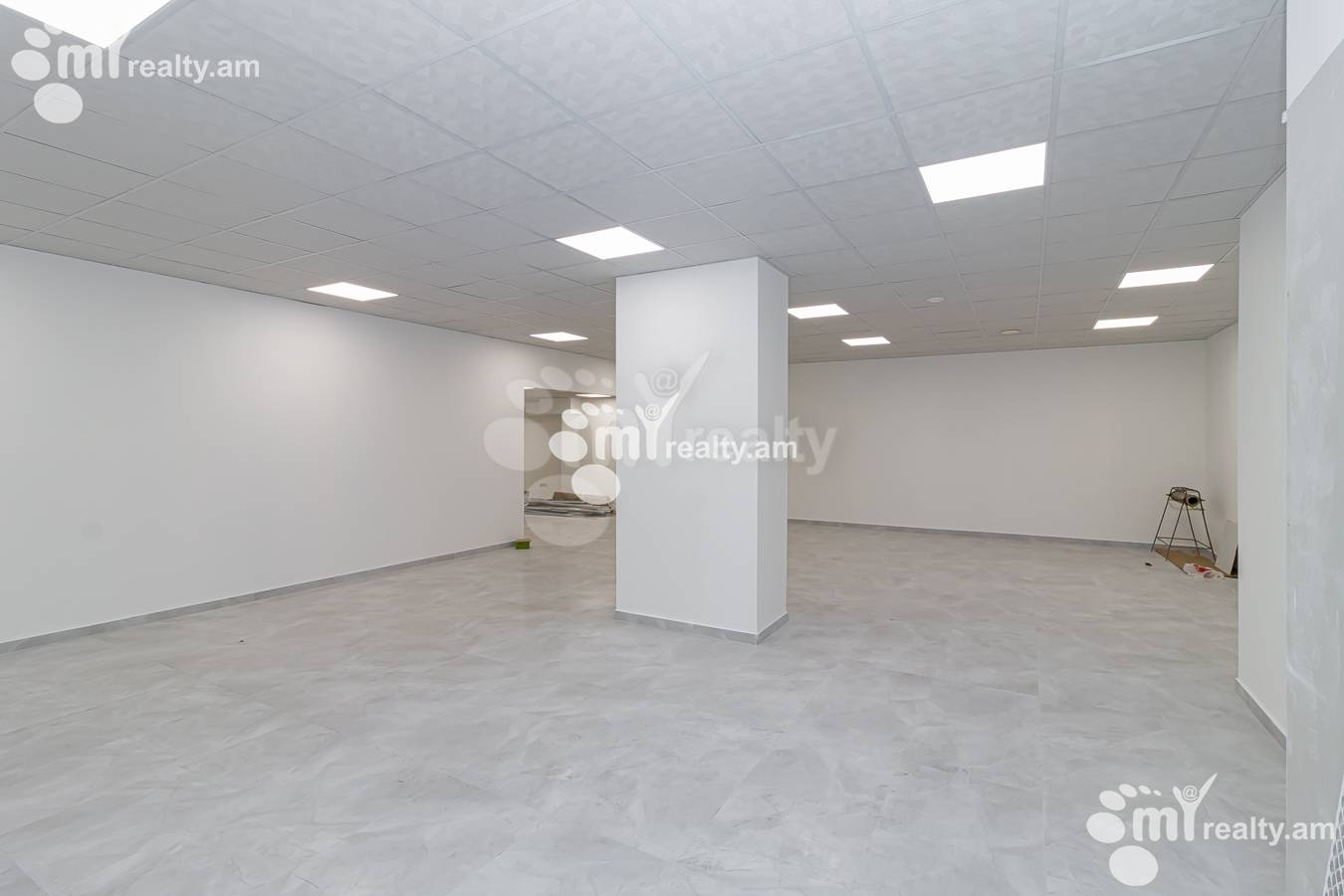 Снять коммерческoе помещение В. Саргисян ул, Центр Ереван, 145687