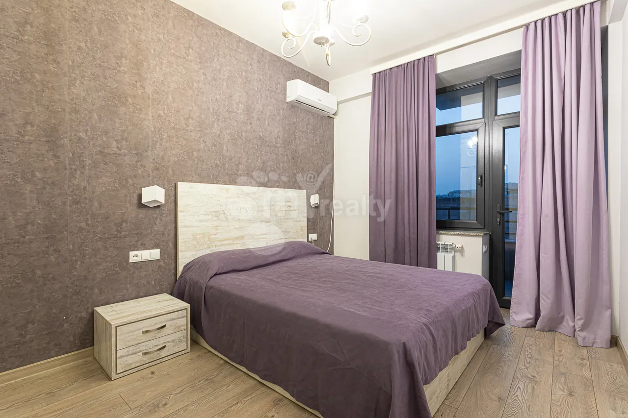 2 bedroom apartment for rent خیابان ماشتوتس, مرکز شهر ایروان, 158215