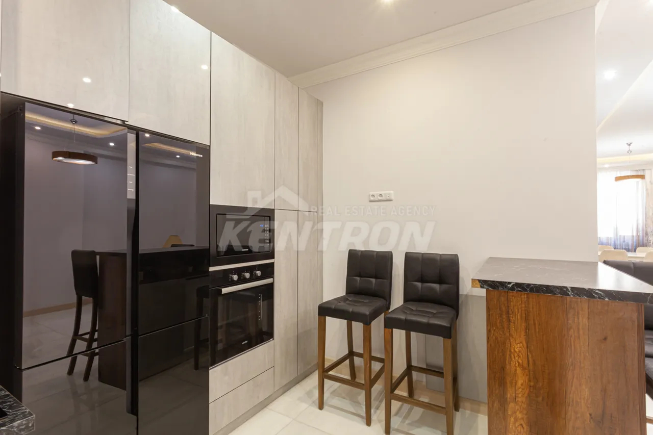 Купить 3 комнатную квартиру Амирян ул, Центр Ереван, 159134