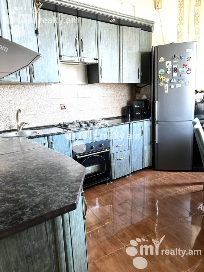 3 bedroom apartment for sale خیابان مامیکونیانتس, عربگیر ایروان, 150557